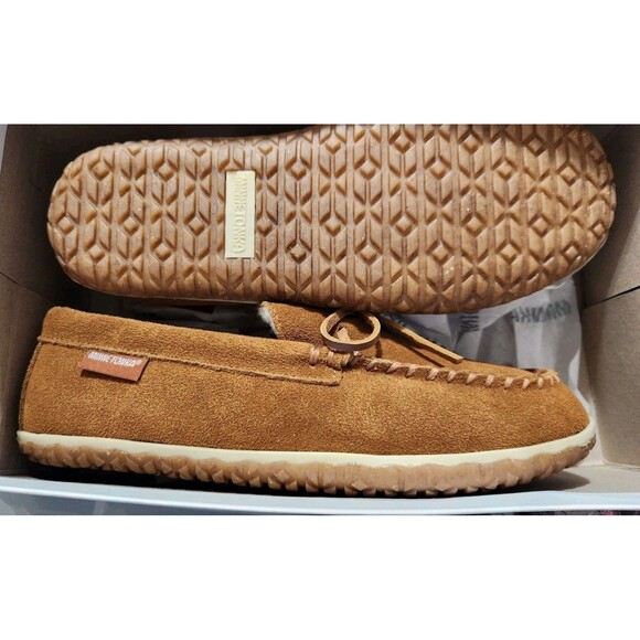 Men's Size 9 Minnetonka Moccasins Pile lined hardsole Brown Leather Suede NIB - Picture 6 of 6